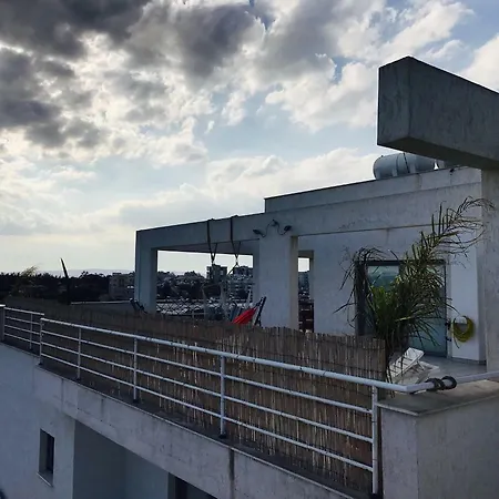 Sunnypenthouse Appartamento Larnaca